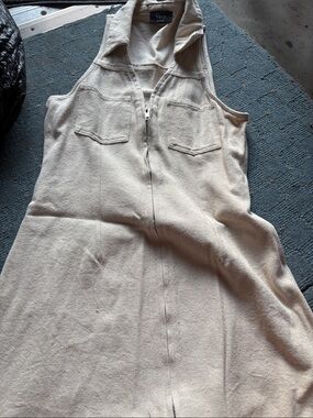 VICI Cream Zip-Front Sleeveless Collared Dress